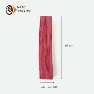 Palo santo tratado con sangre de dragón en formato stick de 10 cm x 1.5–2.3 cm, madera natural con resina aplicada, producción artesanal en Perú para exportación B2B